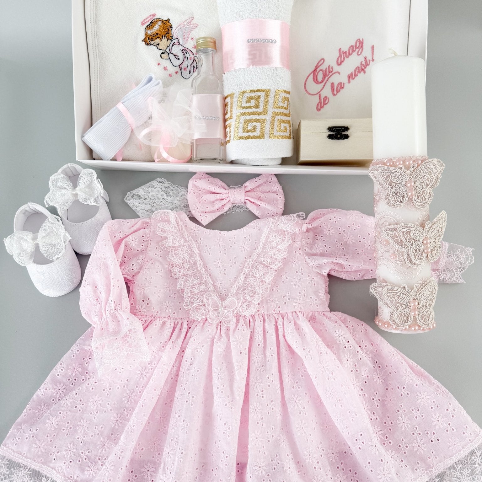 Trusou personalizat manual cu rochiță roz pentru fetiță
