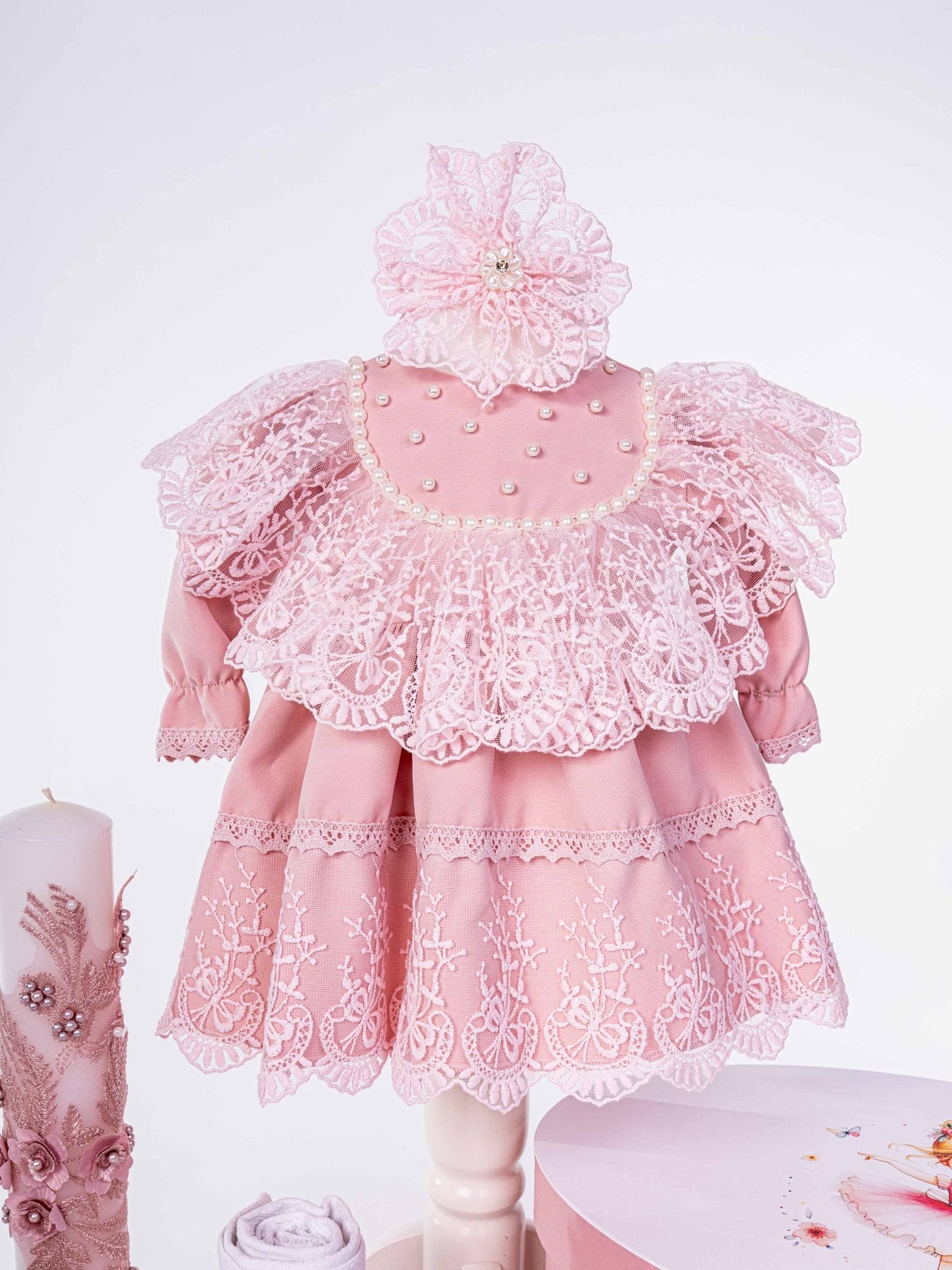 Trusou botez hand made cu rochita, lumanare si accesorii personalizate - Frederica - Botez bebelusi