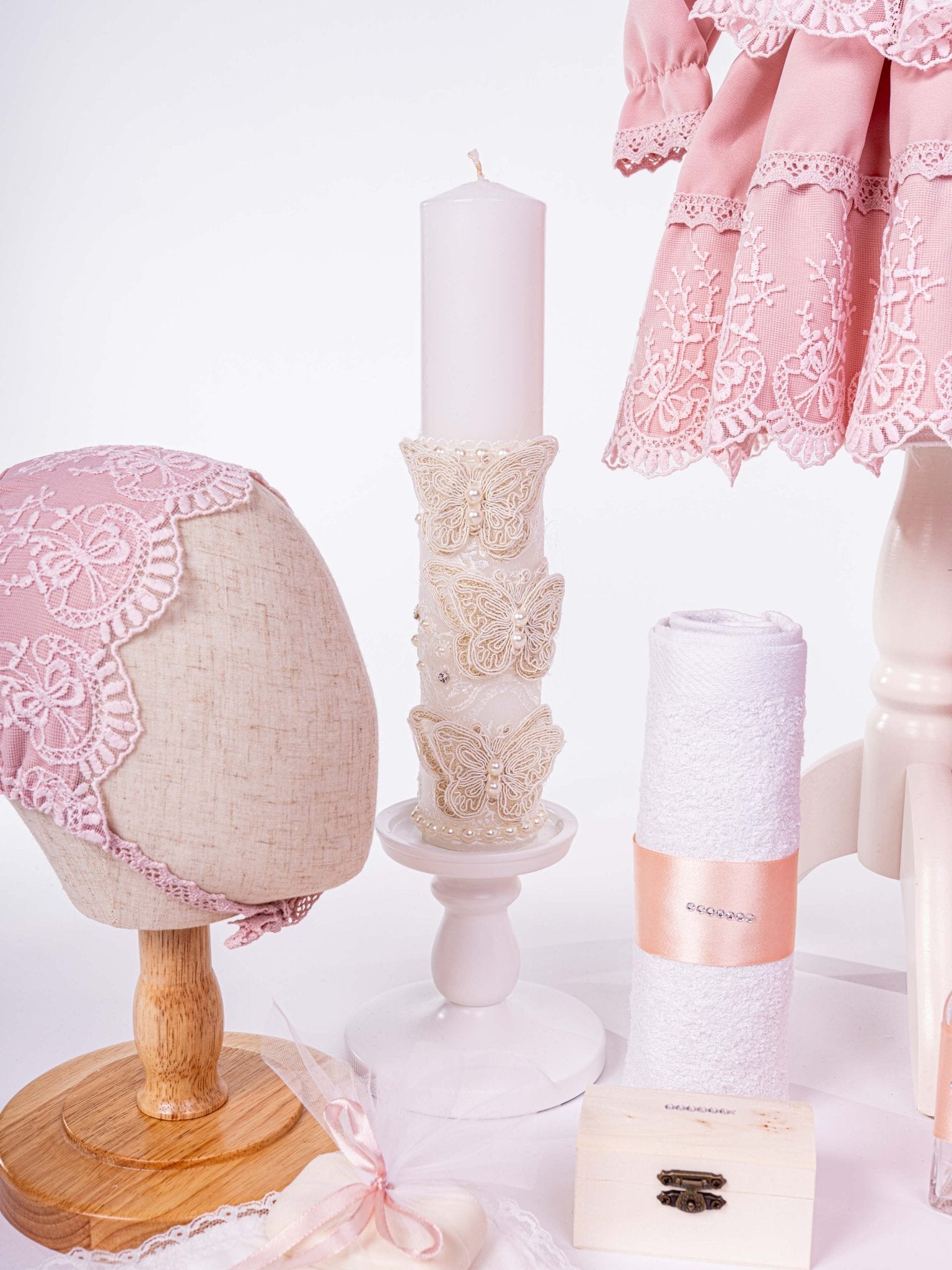Trusou botez hand made cu rochita, lumanare si accesorii personalizate - Gisela - Botez bebelusi