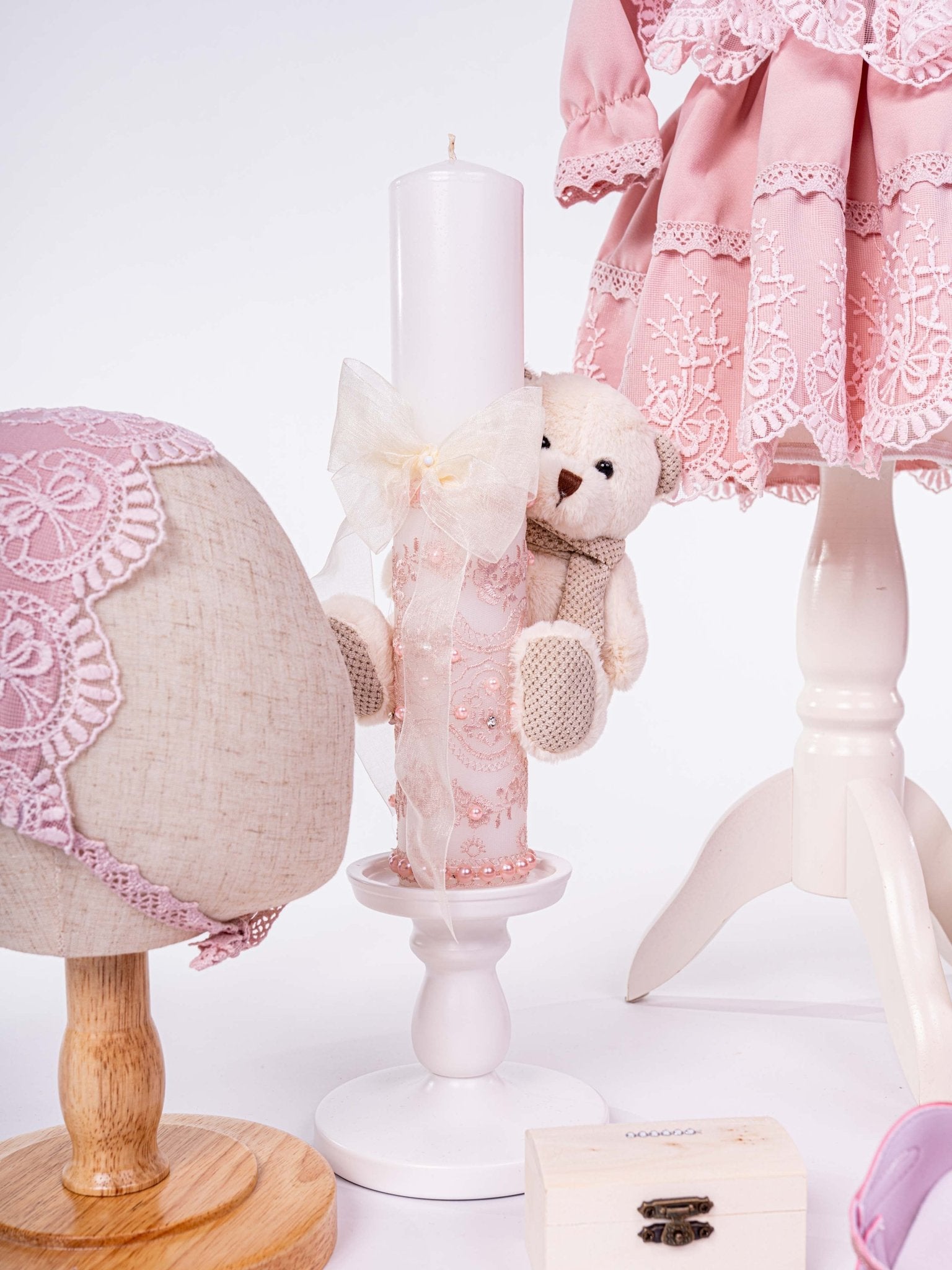 Trusou botez hand made cu rochita, lumanare si accesorii personalizate - Soraia - Botez bebelusi