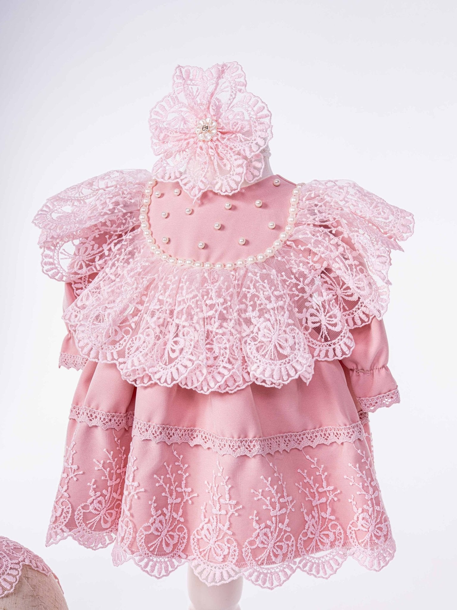 Trusou botez hand made cu rochita, lumanare si accesorii personalizate - Soraia - Botez bebelusi