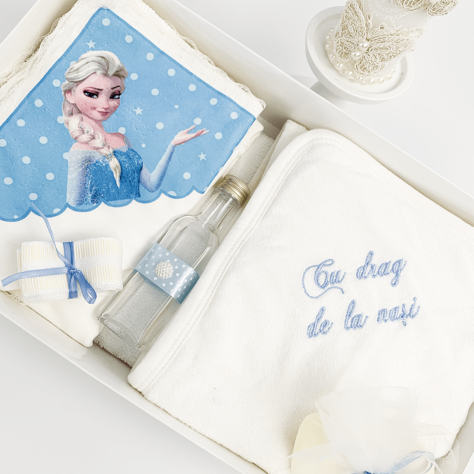 Trusou cu lumanare botez fetita Elsa - Botez bebelusi