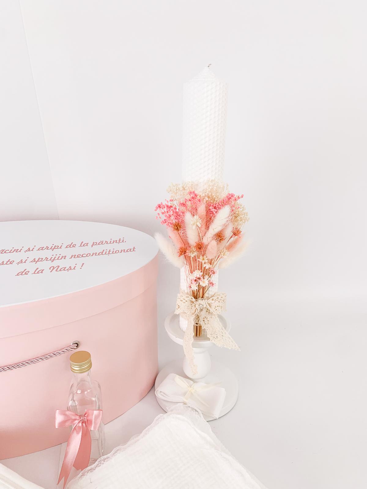Trusou personalizat botez cu cufar, muselina si lumanare ceara naturala - Talia - Botez bebelusi