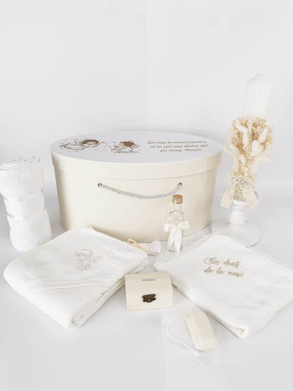 Trusou personalizat botez cu cufar, muselina si lumanare hand made - Alesia - Botez bebelusi
