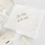 Trusou personalizat botez cu cufar, muselina si lumanare hand made - Alesia - Botez bebelusi