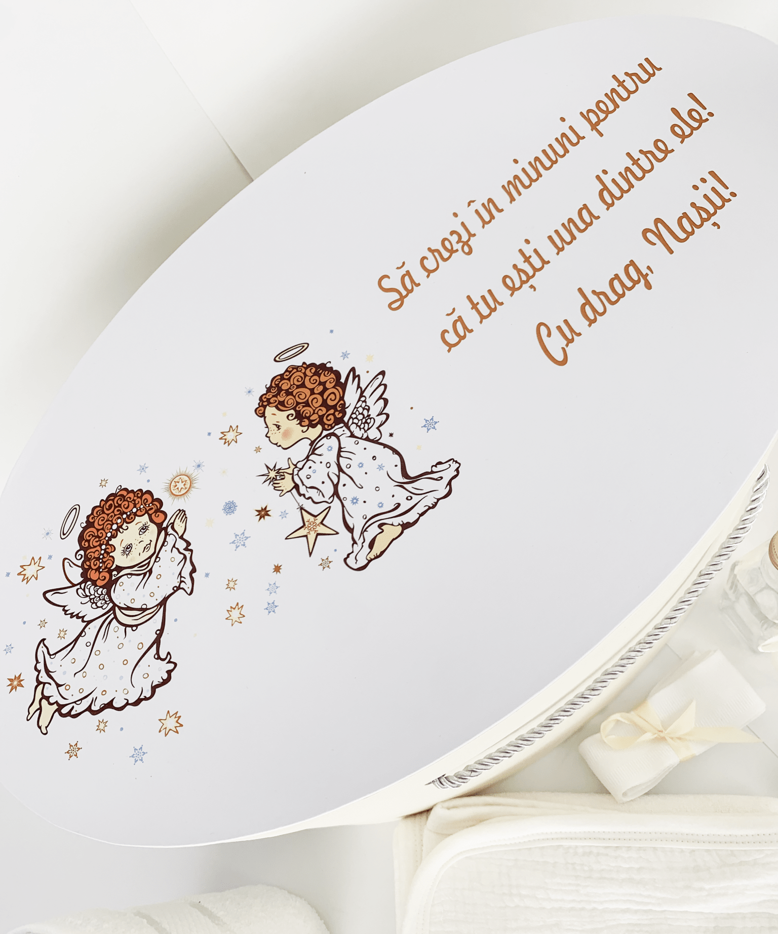 Trusou personalizat botez cu cufar, muselina si lumanare hand made - Alesia - Botez bebelusi