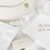 Trusou personalizat botez cu cufar, muselina si lumanare hand made - Alesia - Botez bebelusi