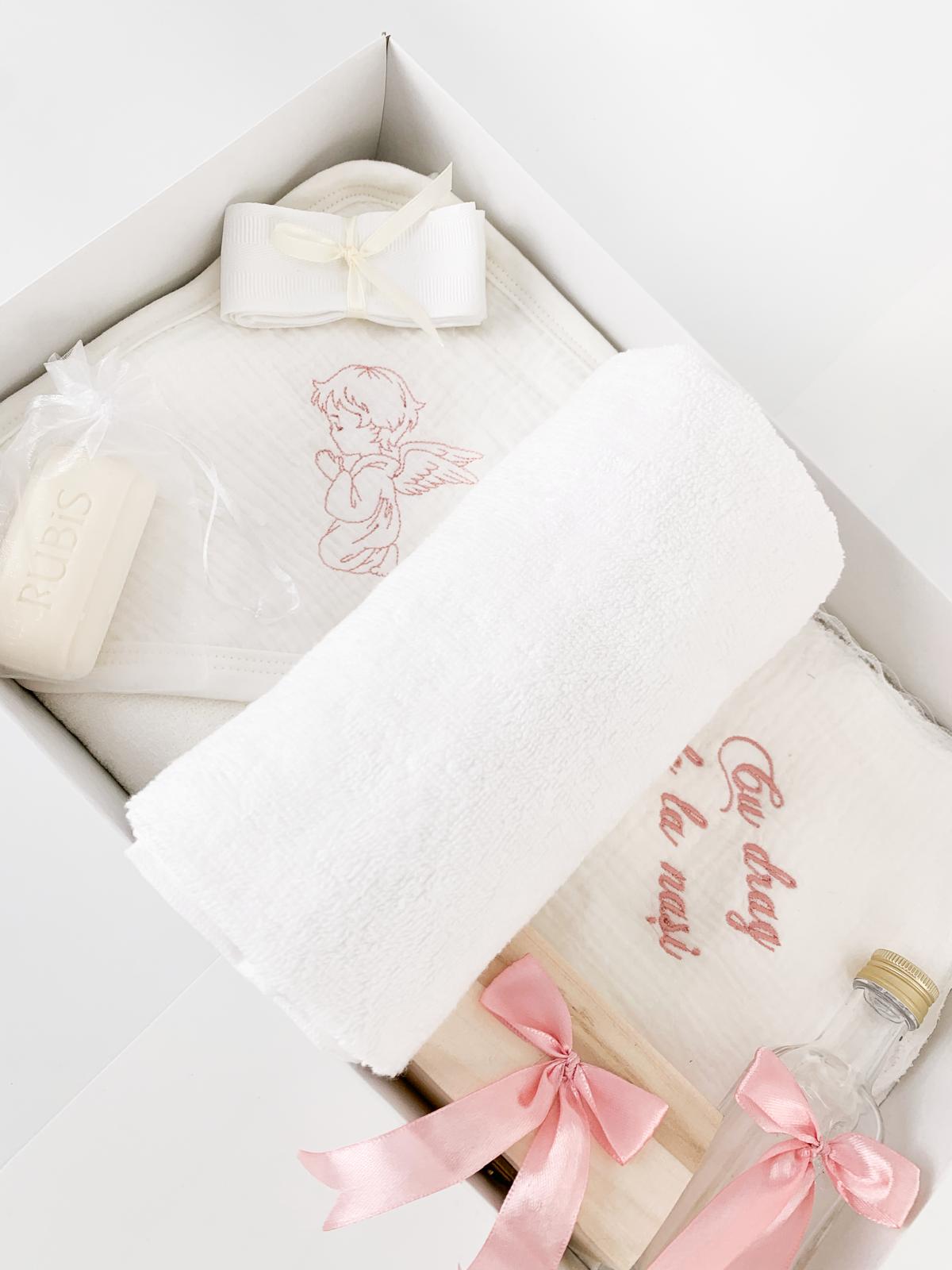 Trusou personalizat botez muselina si lumanare hand made - Talia - Botez bebelusi